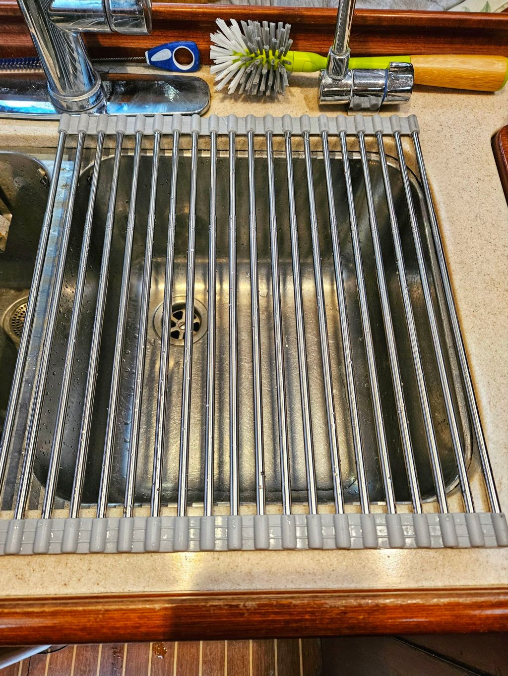 The Best Way to Dry Dishes on a&nbsp;Boat