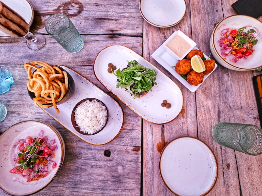 Happy hour specials for dinner